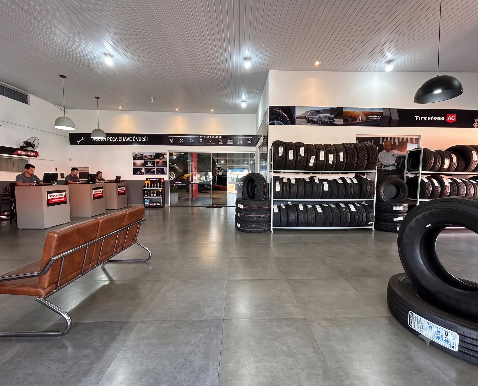 Showroom de pneus da São Geraldo